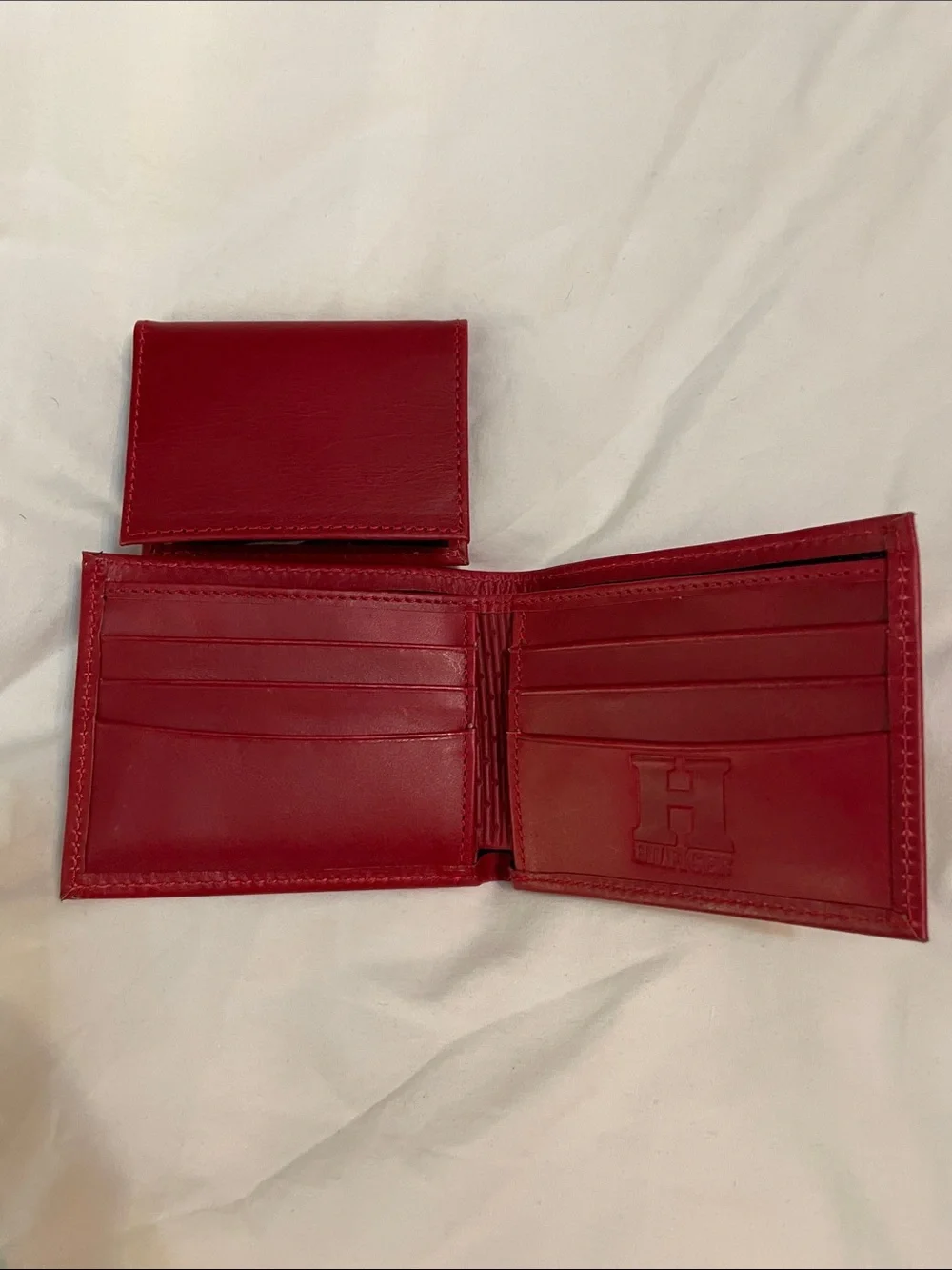 Tommy Hilfiger Red Leather Wallet with Logo Plaque